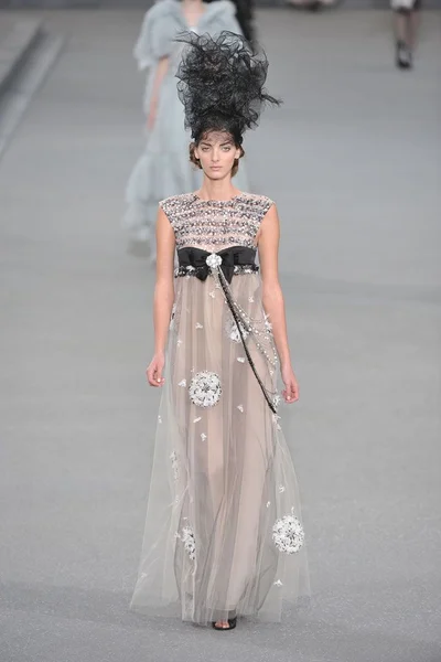 Look 63